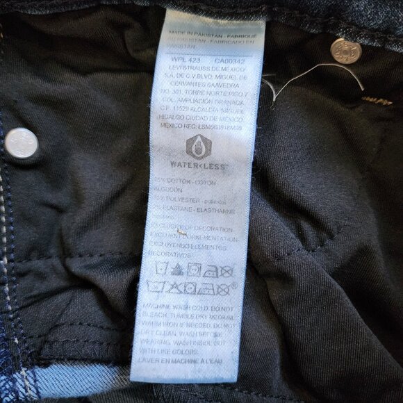 NWT Levi Strauss Signature Women's Shaping High-Rise Straight Jeans Size 6 - Picture 6 of 10